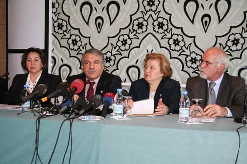 Tbb Başkanı Özok: “Sorun Türban Değil, Dinin Siyasallaştırılmasıdır”  - 1