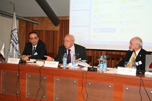 Sem Kurultayında
Avukatlık Mesleğinin Geleceği Ve Staj
Konusu Tartışıldı - 17