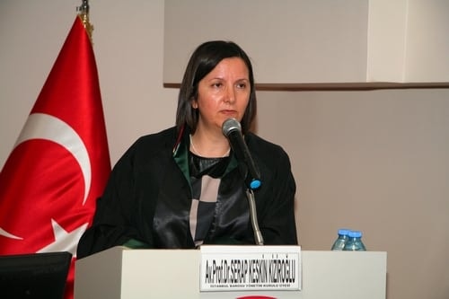 Adaleti Sağlayan Bir Meslek
 - 25