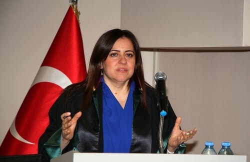 Adaleti Sağlayan Bir Meslek
 - 9