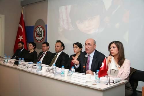 İstanbul Barosu Dış İlişkiler Merkezi Tarafından Düzenlenen
“Sınırlar Ve Sığınmacılar: Bir Suriye Örneği “ Konulu Toplantı Yapıldı - 92