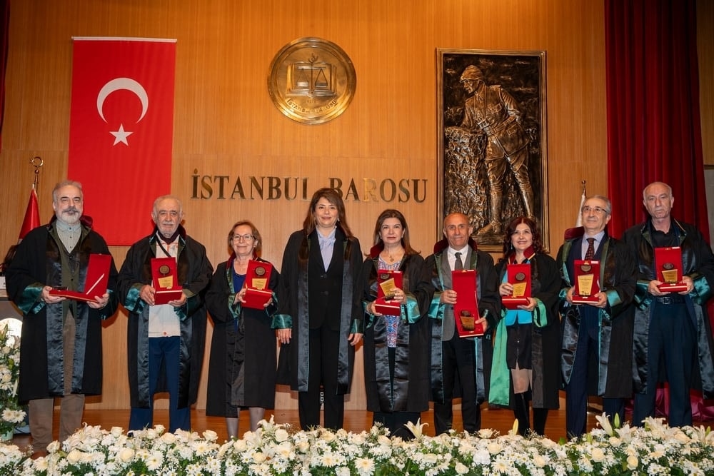 Meslekte 25, 30 ve 35 Yılını Dolduran Meslektaşlarımıza Plaket Verildi - 147