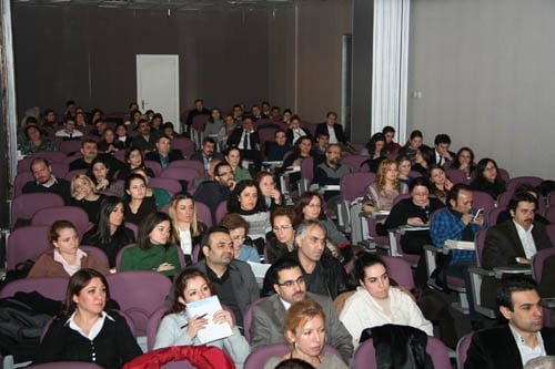 Kadın Hakları Ve Aile İçi Şiddet Semineri Devam Ediyor

 - 53