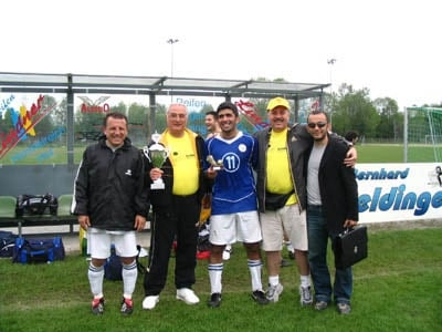 İstanbul Barosu Futbol Takımı 
Avrupa Üçüncüsü Oldu - 1