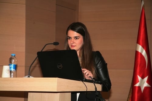 Üçüncü Yılında Kentsel Dönüşüm Uygulamaları
 - 1