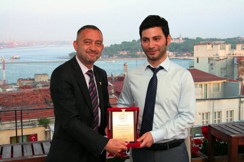 Kurgusal Duruşma Yarışmasında Bölge Birincisi Olan İstanbul Barosu Takımı Baro Yönetimince De Ödüllendirildi
 - 12