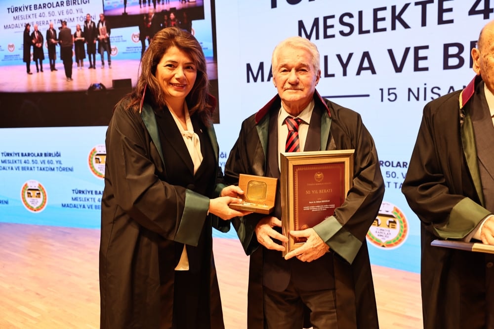 Meslekte 40, 50 ve 60 Yılını Dolduran Meslektaşlarımıza Plaket Verildi - 38