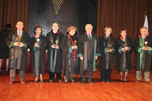 Kolcuoğlu: “Bugün Dünyada Ve Türkiye’De 
Ciddi Bir Hukuk Bunalımı Yaşanmaktadır” - 12