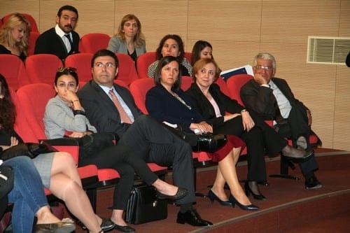 Üçüncü Yılında Kentsel Dönüşüm Uygulamaları
 - 40