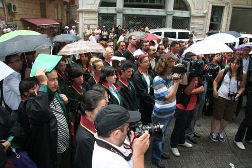 Avukatlardan Cmk’Da Yaşanan Sorunlara Tepki - 16