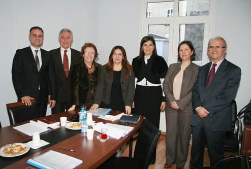 Staj Eğitim Merkezinde Nöbet Değişimi

 - 11