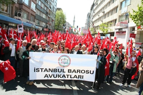 Çağlayan’Da Çağlayan Halk:“Ne Darbe İstiyoruz, Ne Şeriat” - 1
