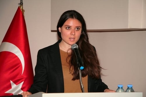 Adaleti Sağlayan Bir Meslek
 - 1