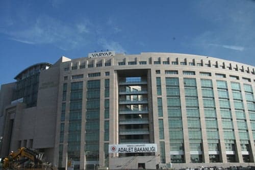 İstanbul Barosu Heyeti İstanbul Adalet Sarayında Engellilere Yönelik İncelemelerde Bulundu