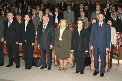 Kolcuoğlu: “Bugün Dünyada Ve Türkiye’De
Ciddi Bir Hukuk Bunalımı Yaşanmaktadır”