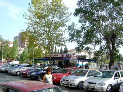 Avukatlar
Adliye Otoparklarından
Yararlanabilecek.