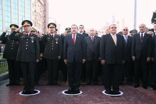 Atamızı Anıyoruz