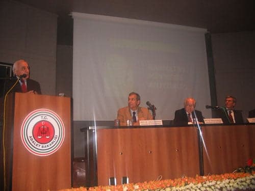 Ord. Prof. Dr. Sulhi Dönmezer İçin
Anma Toplantısı Düzenlendi