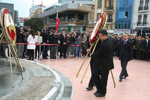 Atamızı Andık