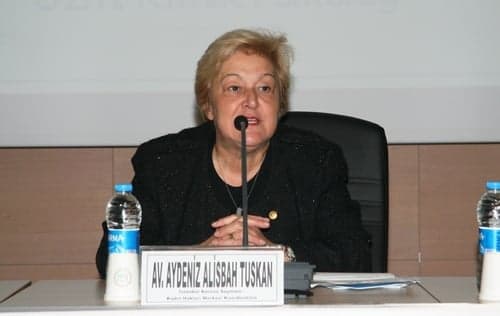 Sağlık Çalışanlarının Kadına Yönelik Şiddetin Önlenmesinde
Hukuki Ve Cezai Sorumluluğu