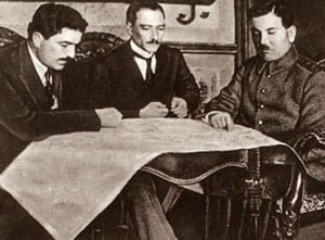 Vatanın Bütünlüğü Ve Milletin İstiklali Tehlikededir. Milletin İstiklalini Yine Milletin Azim Ve Kararı Kurtaracaktır...