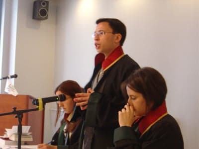 ‘Farazi Dava Ve Duruşma Yarışması 2004’ Ödülleri Sahiplerini Buldu