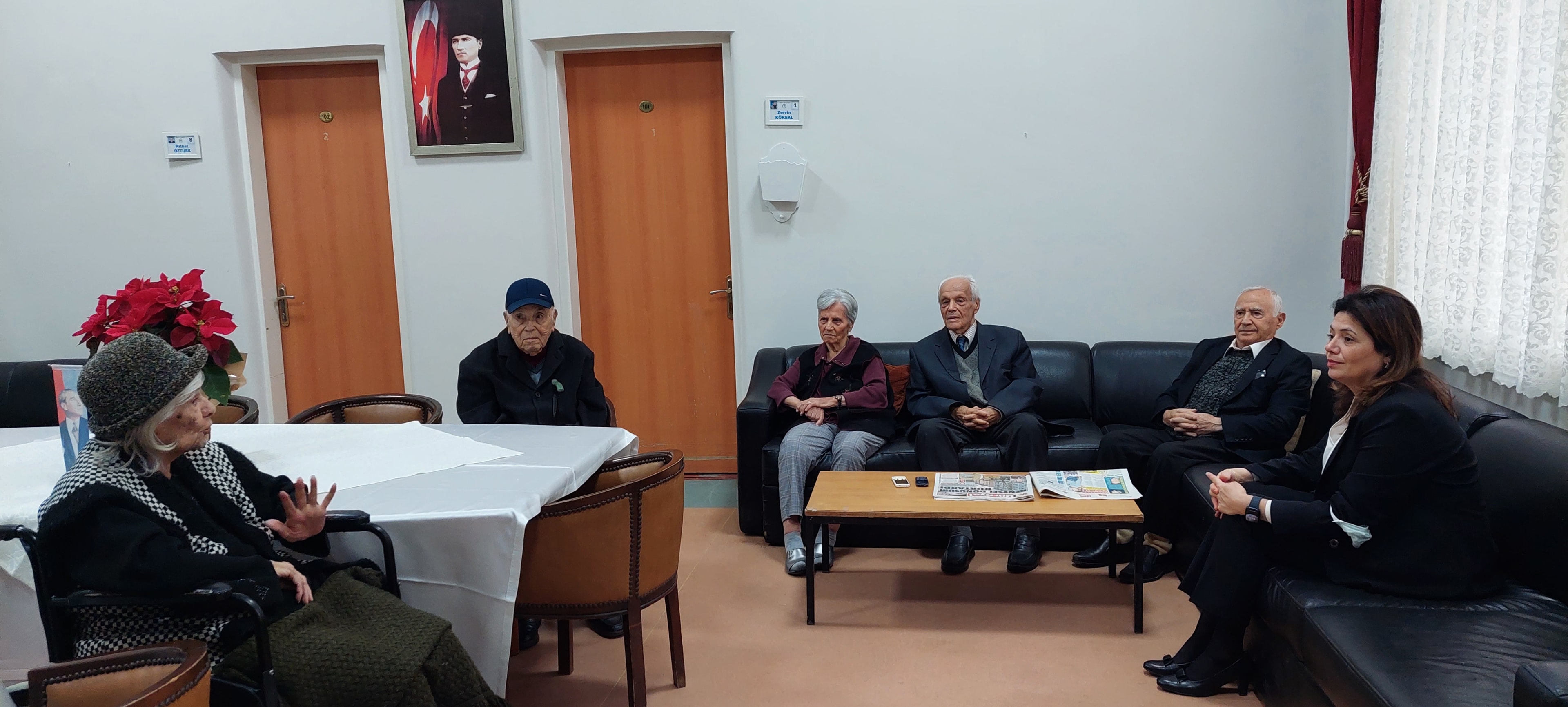 Başkanımız Av. Filiz Saraç'tan Validebağ Öğretmen Huzurevi'ni Ziyaret