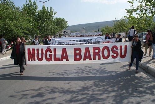 Muğla Barosu Yürüyüş Düzenledi