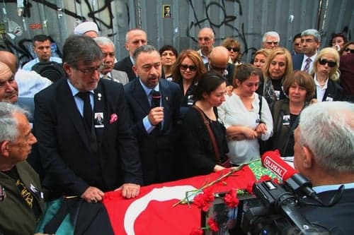 Av. Cengiz Kayıtmazer Son Yolculuğuna Uğurlandı