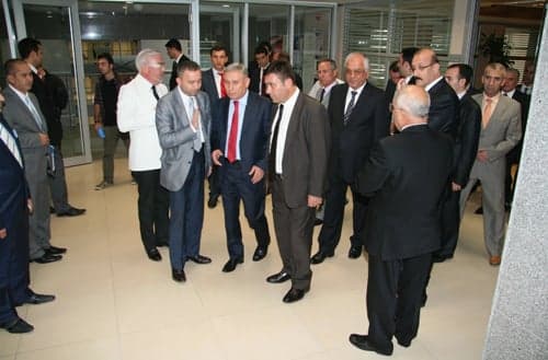 Adalet Bakanlığı Müsteşarı
İstanbul Adalet Sarayı'ndaki
Baro Bölümünü Ziyaret Etti