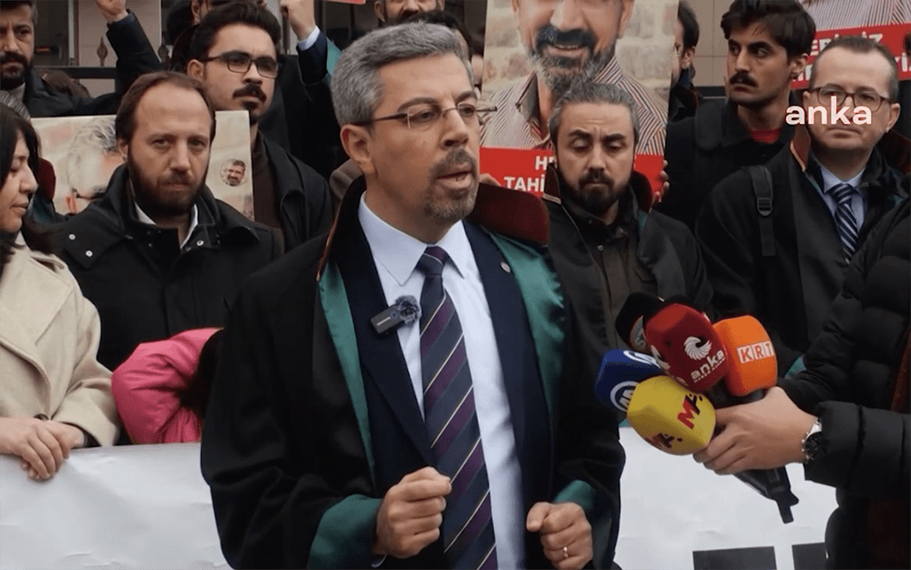 Diyarbakır Barosu Başkanı Av. Tahir Elçi’nin Katledilişinin 9. Yıldönümünde Bakırköy Adliyesi Önünde Basın Açıklaması Düzenlendi