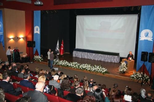 Mesleklerinde 25, 30, 35 Yılını Dolduran Toplam 693 Meslektaşımıza Plaket Verildi