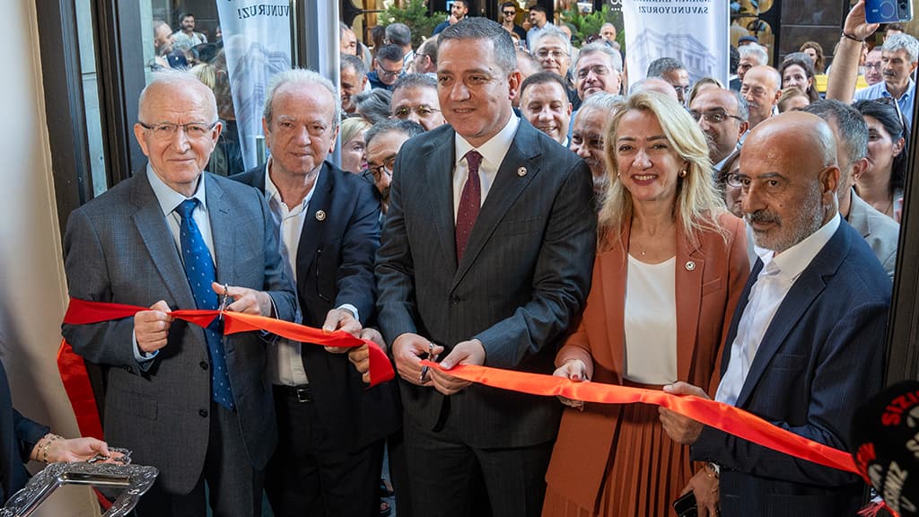 İSTANBUL BAROSU YENİ ADLİ YILA YENİ HİZMET BİNASIYLA GİRDİ